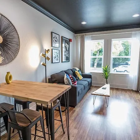 Apartamento Downtown Dwelling 1616